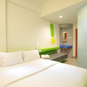 Pop! Hotel Diponegoro